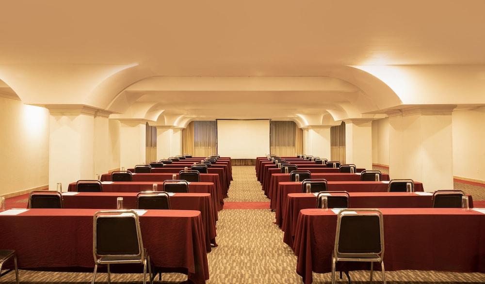 Hotel Plaza Genova Centro กัวดาลาฮารา ภายนอก รูปภาพ