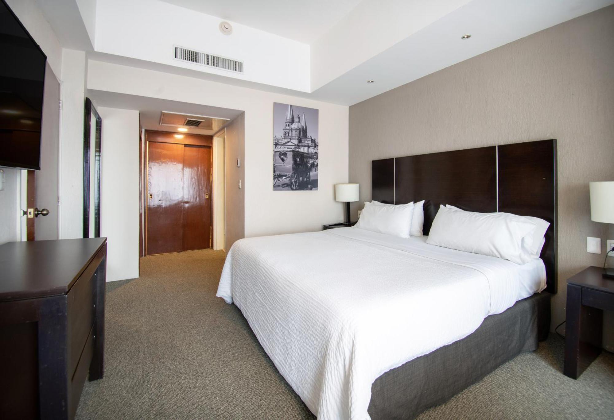 Hotel Plaza Genova Centro กัวดาลาฮารา ภายนอก รูปภาพ