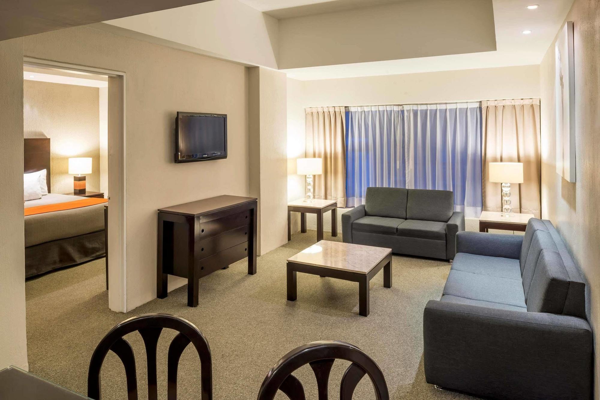 Hotel Plaza Genova Centro กัวดาลาฮารา ภายนอก รูปภาพ